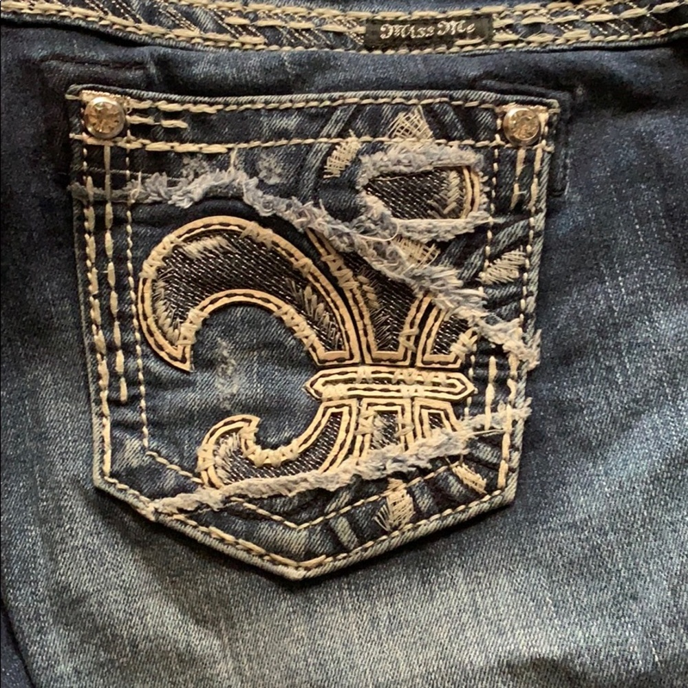 Miss me Capri. 29x22